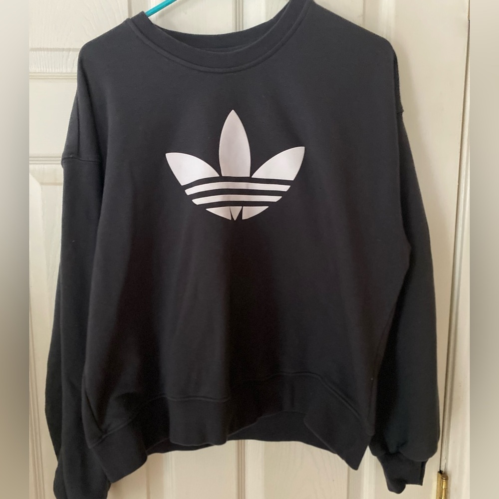 Size Med Tops /black adidas sweatshirt Good condition